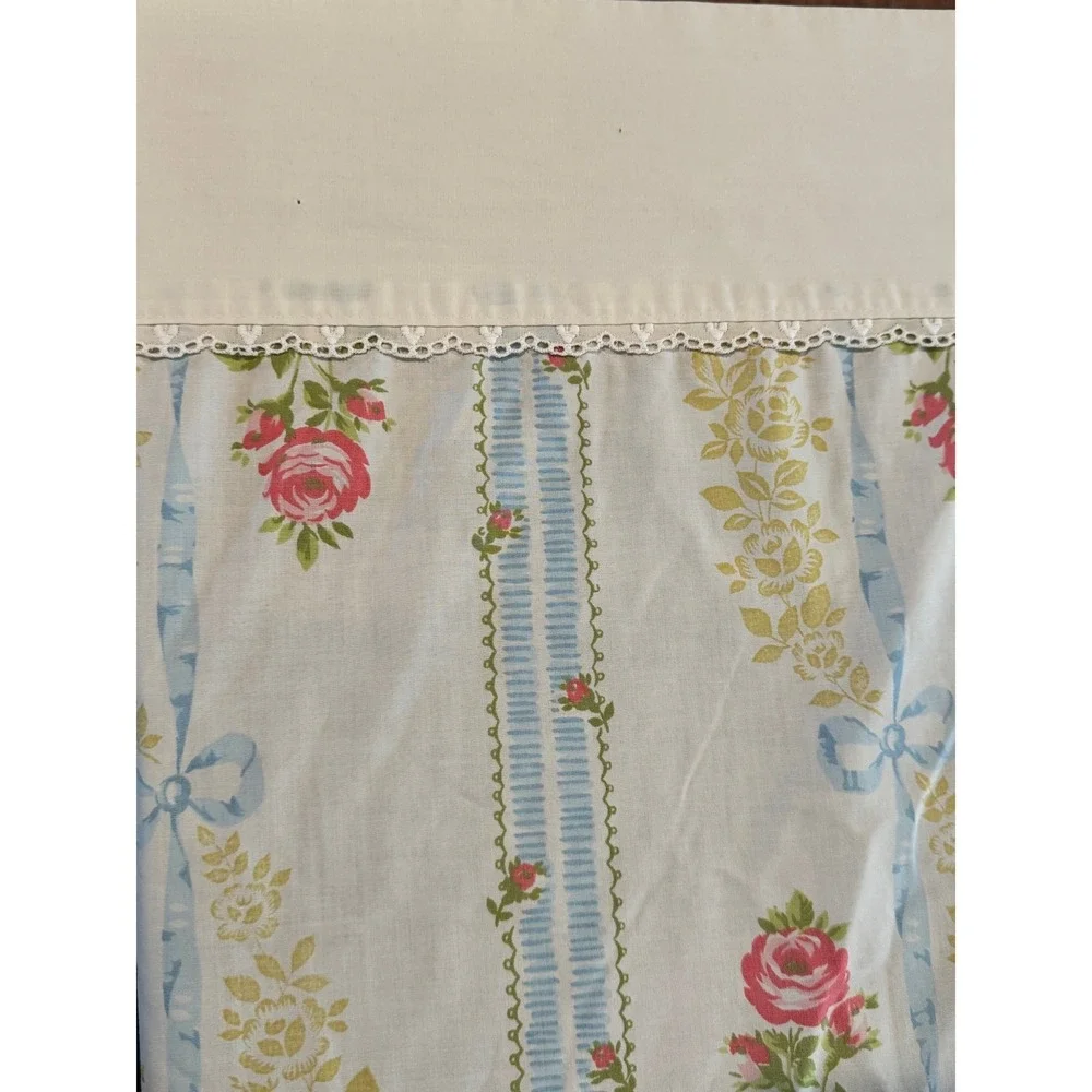 Vintage Cottagecore Full Flat Sheet Pink Roses Blue Bows‎ Eyelet Lace Trim White